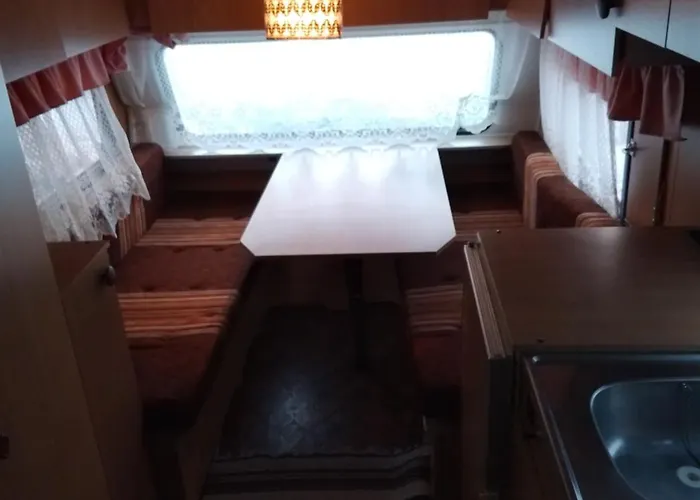 Ounasvaara Caravan مكان تخييم *